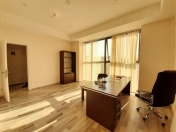 İcarəyə verilir 3 otaqlı 145 m2 ofis Nəriman Nərimanov m.