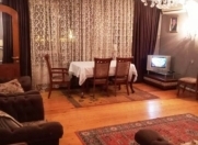 Satılır 2 otaqlı 53 m2 köhnə tikili Qara Qarayev m.