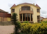 İcarəyə verilir 4 otaqlı 220 m2 bağ evi Olimpia Stadionu