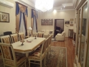 İcarəyə verilir 5 otaqlı 185 m2 köhnə tikili Qış parkı