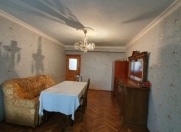 Satılır 3 otaqlı 100 m2 köhnə tikili Yasamal parkı