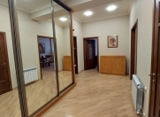 İcarəyə verilir 3 otaqlı 120 m2 yeni tikili Axundov bağı