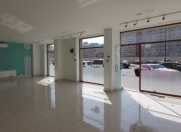 Satılır 5 otaqlı 325 m2 obyekt Şah İsmayıl Xətai m.