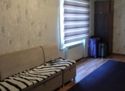 Satılır 2 otaqlı 30 m2 köhnə tikili Neftçilər m.