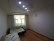 Satılır 3 otaqlı 105 m2 köhnə tikili Atatürk parkı