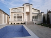 Satılır 4 otaqlı 180 m2 bağ evi Şüvəlan Park ticarət mərkəzi