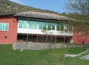 Satılır 3 otaqlı 300 m2 həyət evi Şəki