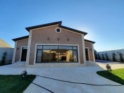 Satılır 4 otaqlı 170 m2 bağ evi Şüvəlan Park ticarət mərkəzi