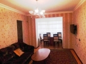 İcarəyə verilir 2 otaqlı 45 m2 köhnə tikili Gənclik m.