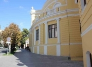 İcarəyə verilir 4 otaqlı 160 m2 köhnə tikili İçəri Şəhər