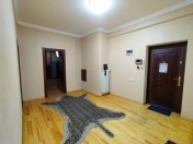 İcarəyə verilir 3 otaqlı 125 m2 yeni tikili 28 May m.