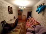 Satılır 2 otaqlı 75 m2 köhnə tikili Bakıxanov