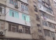 Satılır 2 otaqlı 65 m2 köhnə tikili Ayna Sultanova heykəli