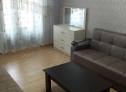 Satılır 2 otaqlı 80 m2 köhnə tikili Neftçilər m.