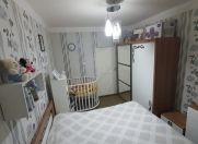 Satılır 2 otaqlı 65 m2 köhnə tikili Xalqlar Dostluğu m.