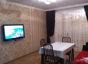 İcarəyə verilir 3 otaqlı 80 m2 köhnə tikili Gənclik m.