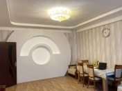 Satılır 2 otaqlı 57 m2 yeni tikili Xalqlar Dostluğu m.