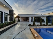 Satılır 4 otaqlı 210 m2 bağ evi Şüvəlan