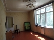 Satılır 1 otaqlı 40 m2 köhnə tikili Həzi Aslanov m.