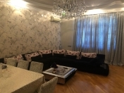 Satılır 3 otaqlı 140 m2 yeni tikili Nərimanov heykəli