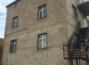 Satılır 5 otaqlı 300 m2 həyət evi Qobu