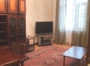 İcarəyə verilir 3 otaqlı 80 m2 köhnə tikili Gənclik m.