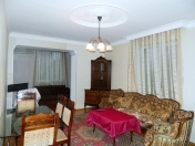 İcarəyə verilir 3 otaqlı 85 m2 köhnə tikili Gənclik m.