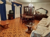 İcarəyə verilir 4 otaqlı 120 m2 köhnə tikili Azadlıq prospekti m.