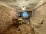 Satılır 4 otaqlı 90 m2 köhnə tikili Gənclik m.