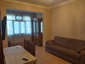 Satılır 2 otaqlı 50 m2 köhnə tikili Gənclik m.