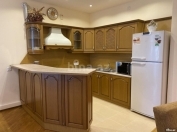 İcarəyə verilir 3 otaqlı 110 m2 yeni tikili Nizami m.