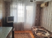 İcarəyə verilir 2 otaqlı 43 m2 köhnə tikili Elmlər Akademiyası m.