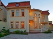 Satılır 4 otaqlı 296 m2 bağ evi Şüvəlan Park ticarət mərkəzi