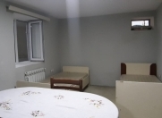 İcarəyə verilir 1 otaqlı 25 m2 həyət evi İnşaatçılar m.