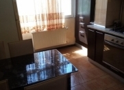 İcarəyə verilir 2 otaqlı 55 m2 köhnə tikili Gənclik m.