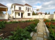 Satılır 5 otaqlı 240 m2 həyət evi Bilgəh