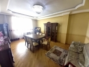 Satılır 3 otaqlı 145 m2 yeni tikili 9 mkr