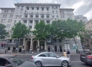 Satılır 3 otaqlı 110 m2 köhnə tikili İqtisadiyyat Universiteti