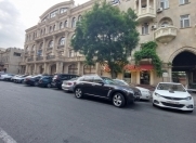 Satılır 3 otaqlı 140 m2 köhnə tikili Molokan bağı