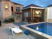 Satılır 4 otaqlı 175 m2 bağ evi Novxanı