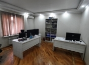 İcarəyə verilir 3 otaqlı 100 m2 ofis Şah İsmayıl Xətai m.