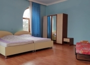 İcarəyə verilir 12 otaqlı 1500 m2 bağ evi Buzovna