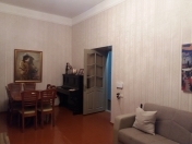 Satılır 3 otaqlı 80 m2 köhnə tikili Beşmərtəbə