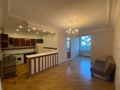 Satılır 3 otaqlı 70 m2 köhnə tikili Ayna Sultanova heykəli