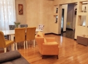 Satılır 3 otaqlı 120 m2 yeni tikili Yeni Yasamal