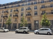 Satılır 3 otaqlı 572 m2 obyekt Ağ şəhər