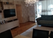 Satılır 5 otaqlı 114 m2 köhnə tikili Sahil m.