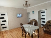 İcarəyə verilir 5 otaqlı 200 m2 bağ evi Buzovna