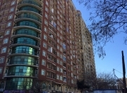 Satılır 4 otaqlı 170 m2 yeni tikili Memar Əcəmi m.