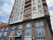 İcarəyə verilir 4 otaqlı 190 m2 obyekt 3 mkr